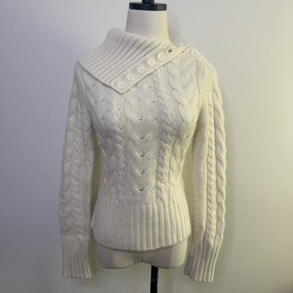 Banana Republic Sweaters - Banana Republic Cream Cable Knit Sweater